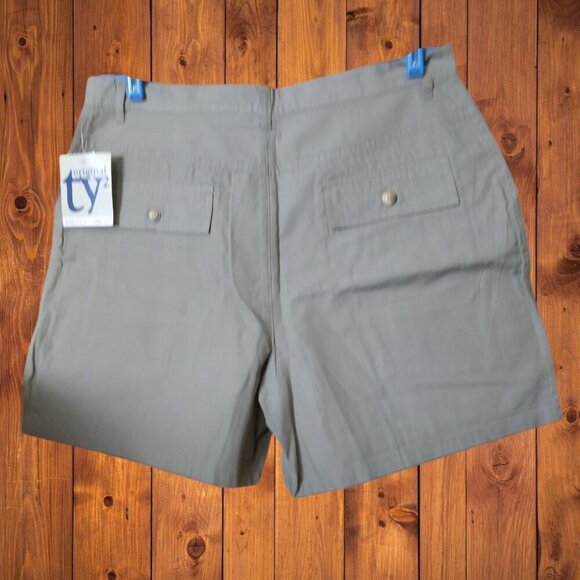 Original TY2 Women's Size 14 Beige Cargo Shorts Pockets Classic Utility New - Picture 4 of 4